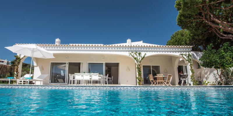 The private heated swimming pool at Villa Florabella in the Algarve, Portugal