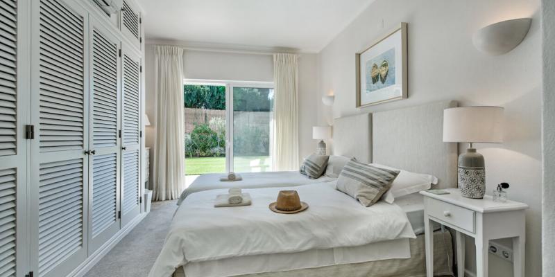 Twin Bedroom in Villa Florabella Luxury Accommodation in the Algarve