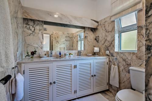 Luxury bathroom in Villa Florabella